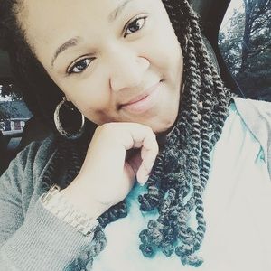 Meet your Posher, Camille